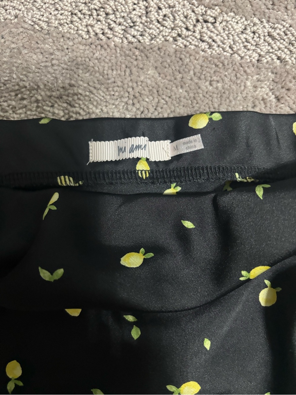 Mi Amor Black Midi Skirt with Yellow Lemon Print - Picture 2 of 2